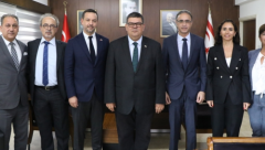 Özdemir Berova, KKTC Rekabet Kurulu Başkan ve kurul üyeleri ile görüştü