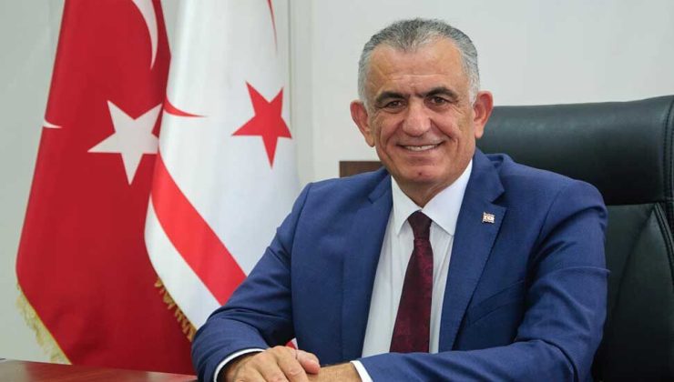 Milli Eğitim Bakanı Nazım Çavuşoğlu: Cumhuriyetimizi onur ve coşku ile kutluyoruz