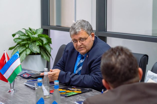 Prof. Dr. Mustafa Tümer, DAÜ’yü Özbekistan’da temsil etti