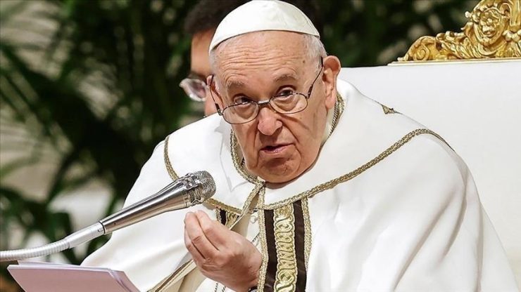 Papa, Noel mesajında İsrail’e Gazze’deki saldırılarına son verme çağrısı yaptı