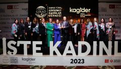 Cumhurbaşkanı Tatar “İş’te Kadınlar 3’üncü Zirvesi’ne” katıldı:  “Girişimci kadınlarımızın emin adımlarla başarıya yürümeleri bize umut veriyor”