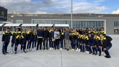 Fenerbahçe kadın futbol takımı KKTC’de coşkulu karşılama ile kamp dönemine başladı