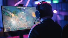 Oyun tutkunlarına uyarı: Bilgisayar oyunları işitme sağlığını tehdit ediyor!