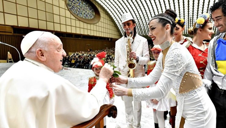 Papa Francis’ten sevgi ve cinsel haz üzerine Katolikler’e çağrı