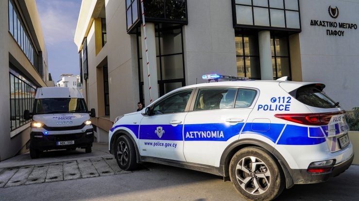 Baf’ta cumhuriyet savcısının aracı kundaklandı.., 50 cumhuriyet savcısı boykot başlattı