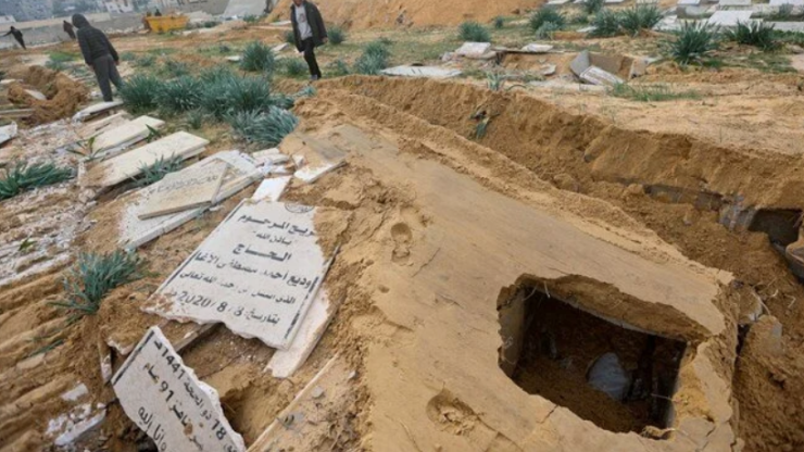 Gazze’de mezarlar İsrail tarafından tahrip edildi… İsrail Ordusu doğruladı…