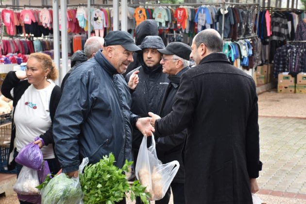 Halkın Partisi Güzelyurt Açık Pazarı’nı ziyaret etti