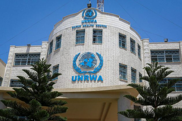 İsrail, UNRWA’ya savaş açarak Filistinlilere yardım kaynaklarını kurutmaya çalışıyor