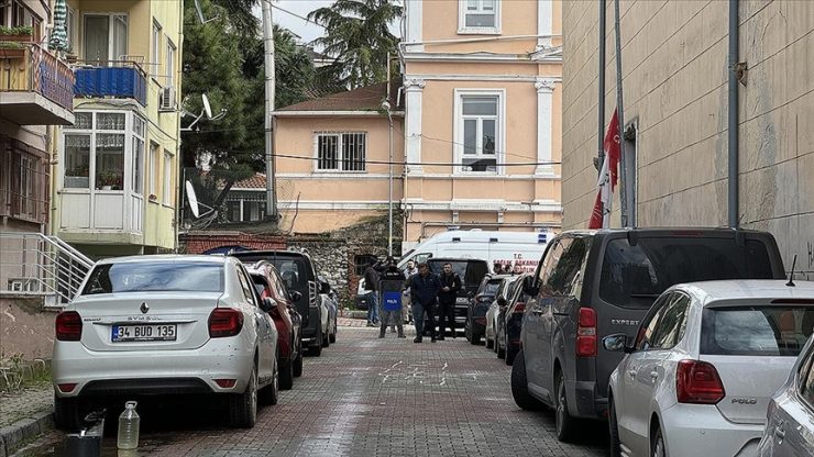 İstanbul’da  Santa Maria Kilisesi’nde silahlı saldırı… 1 kişi hayatını kaybetti