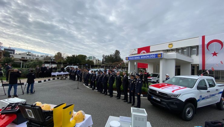 Polis Genel Müdürlüğü, Türkiye Cumhuriyeti’nin katkılarıyla araç filosunu güçlendiriyor… Türkiye tarafından hibe edilen toplam 12 araç ve çeşitli malzemeler törenle PGM’ye teslim edildi