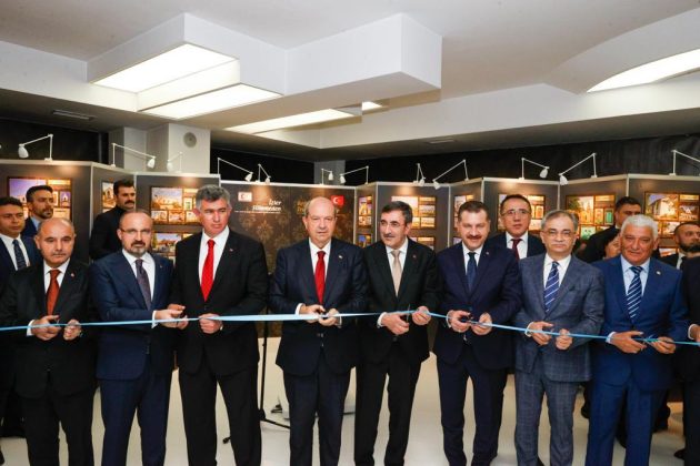 Tatar, Ankara’da “İzler Silinmeden” adlı fotoğraf sergisinin açılış resepsiyonuna katıldı