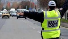 Trafik denetimleri… 304 sürücü rapor edildi, 17 araç trafikten men edildi, 2 sürücü tutuklandı