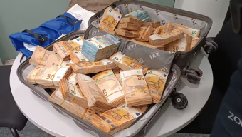 Almanya-Münih Havalimanı’nda şaşırtıcı olay: Yolcunun valizinden 455.000 Euro çıktı