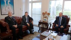 Cumhurbaşkanı Ersin Tatar’a  “Asrın Felaketinde Jandarma” isimli kitap takdim edildi