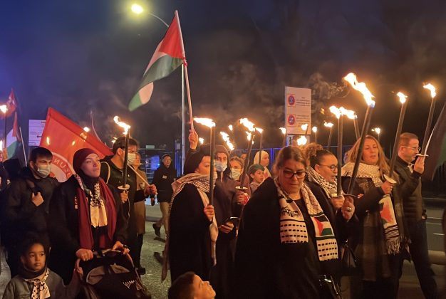 Fransa’da Carrefour, İsrail’e desteği nedeniyle meşalelerle protesto edildi