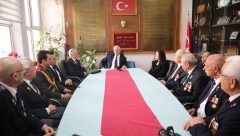 Meclis Başkanı Töre Ankara’da Türkiye Muharip Gaziler Derneğini ziyaret etti