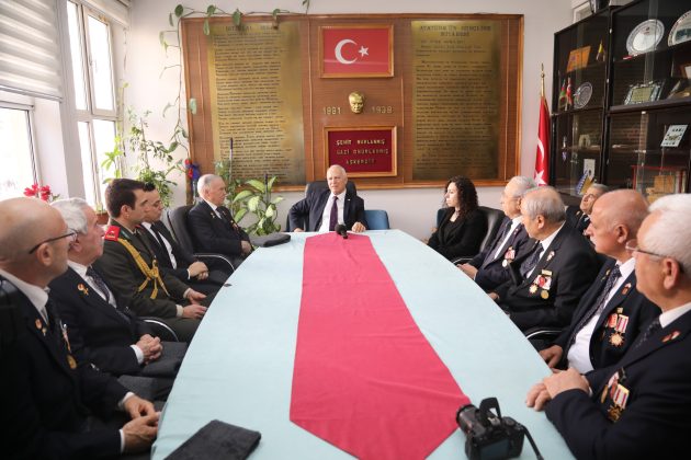 Meclis Başkanı Töre Ankara’da Türkiye Muharip Gaziler Derneğini ziyaret etti
