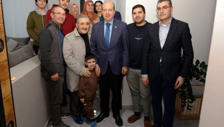 Cumhurbaşkanı Tatar, Türkiye’deki depremde hayatını kaybedenler anısına düzenlenen Mevlidi- Şerife katıldı
