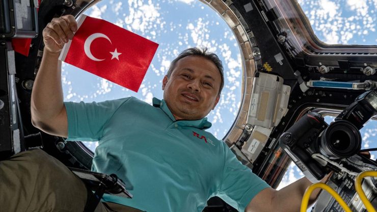 Türkiye’nin ilk astronotu Gezeravcı’nın da bulunduğu Dragon’un dönüşü 5 Şubat’a ertelendi