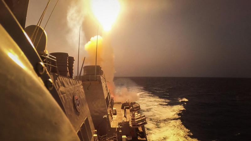 Yemen’deki Husiler, Amerikan petrol tankerini ve savaş gemilerini hedef aldıklarını duyurdu