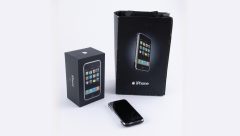 Dudak uçuklatan fiyata satılan kutusu açılmamış iPhone 1!