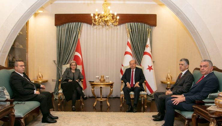 Cumhurbaşkanlığındaki toplantıda son gelişmeleri değerlendiren Cumhurbaşkanı Ersin Tatar: “Adalet mekanizmasında yer alan tüm kurumlara güvenim tamdır”