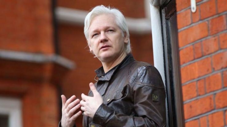 İngiltere’de Yüksek Mahkeme, Julian Assange’ın ABD’ye hemen iade edilemeyeceğine hükmetti