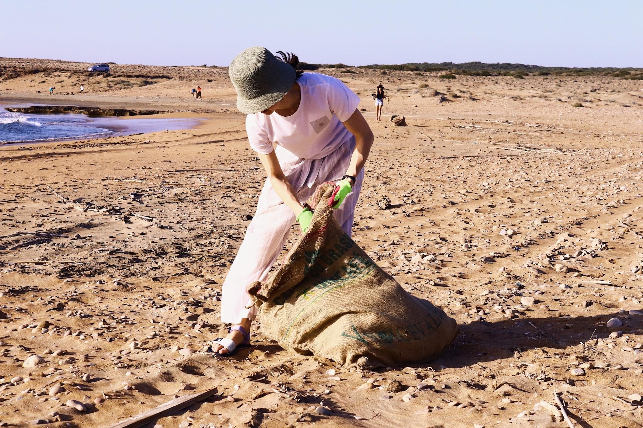 Akdeniz sahili’nden 230 kilogram plastik toplandı!