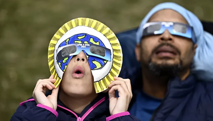 Kuzey Amerika’yı Ay’ın gölgesi kapladı: Güneş tutulması unutulmaz anlar yaşattı