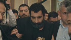 Ahmet Kaya’nın yaşamı beyaz perdede: İki gözüm Ahmet: Sürgün filmi rekor kırıyor!