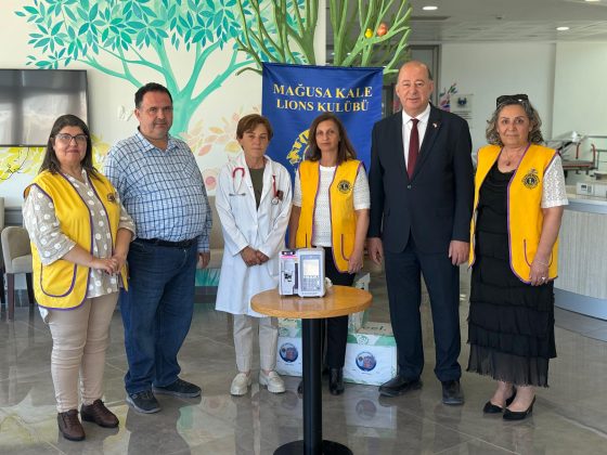 Mağusa Kale Lions Kulübü, Dr. Burhan Nalbantoğlu Devlet Hastanesi Onkoloji Bölümüne bağışta bulundu.