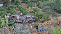 Peru’da otobüsün uçuruma yuvarlanması sonucu 23 kişi öldü