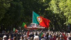 Portekiz, diktatörlüğün sona erdiği Karanfil Devrimi’nin 50. yılını kutladı