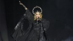 Rio sahilleri Madonna için çalkalandı