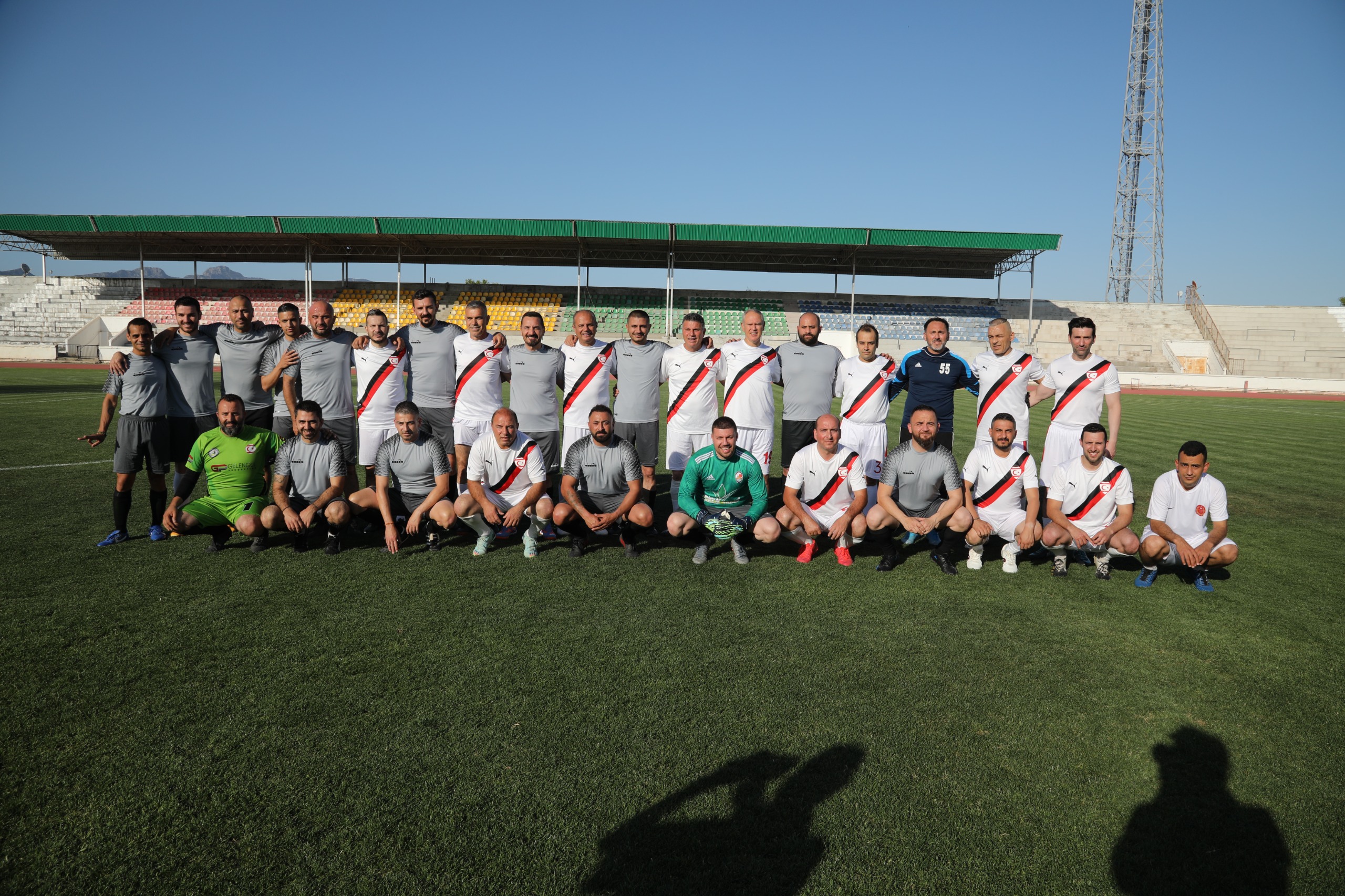 Cumhuriyet Meclisi ve Barolar Birliği futbol takımları dostluk maçı yaptı