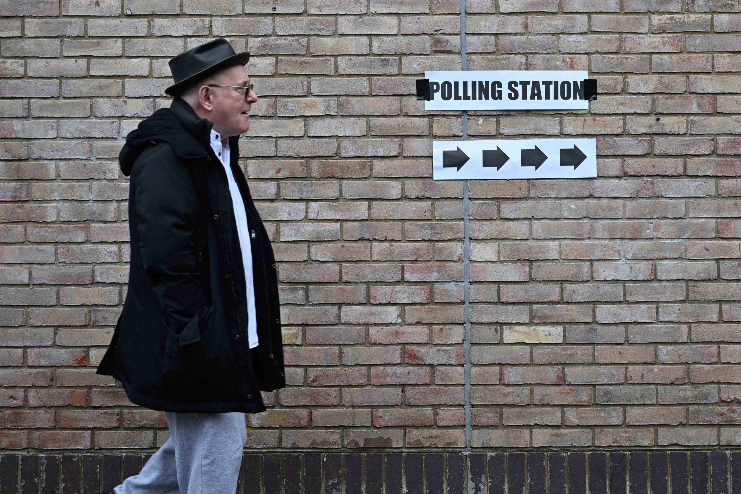 İngiltere’deki yerel seçimlerde oy verme işlemi sona erdi