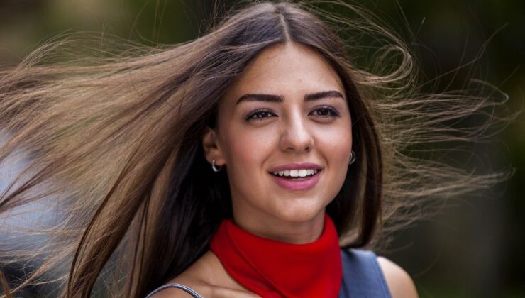 Aslıhan Malbora’nın Venedik Film Festivali’ndeki stili tartışma yarattı
