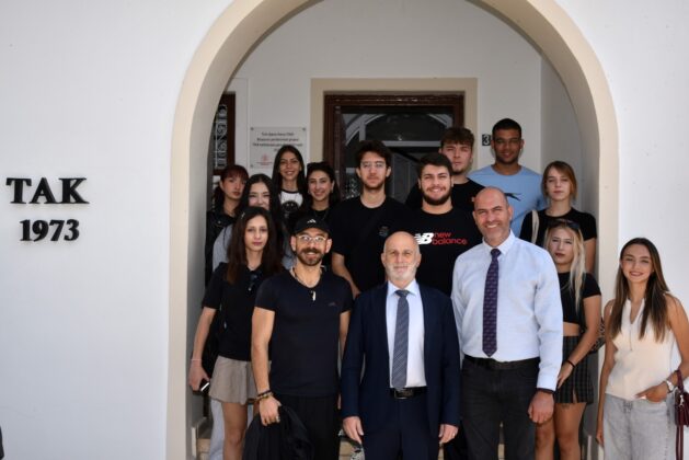 DAÜ yeni medya ve gazetecilik öğrencilerinden TAK ziyareti