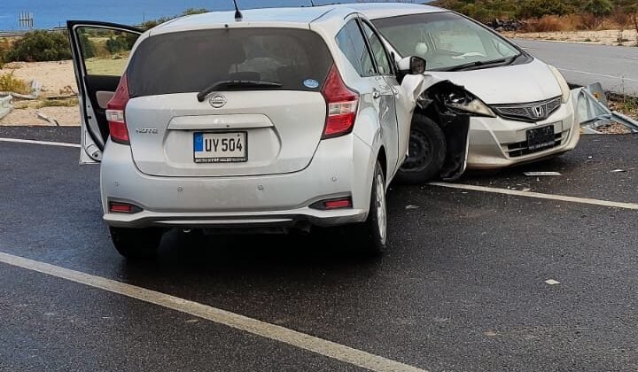 Yenierenköy-Dipkarpaz ana yolunda alkollü sürücü kaza yaptı