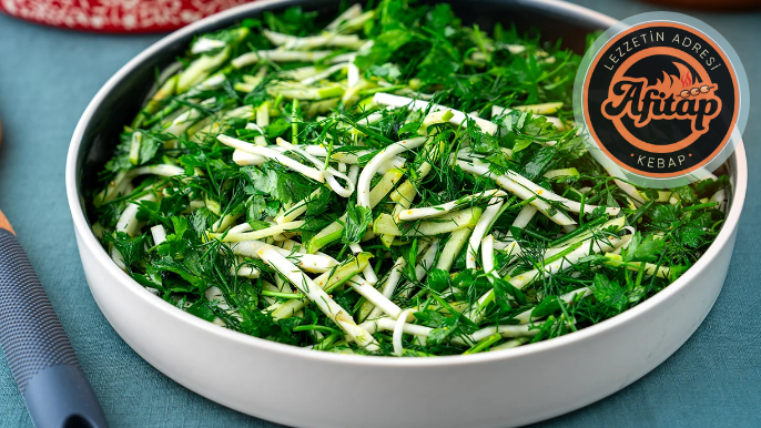 Kerevizi Sevdirecek Elmalı Kereviz Salatası Tarifi